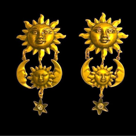 Gold Banana Bob Sun face moon star chandelier earrings - Picture 3 of 8